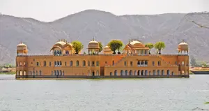 Jal Mahal Jaipur is also called as water palace is located in the Mansagar Lake. It was built by Mahraja Pratap Singh