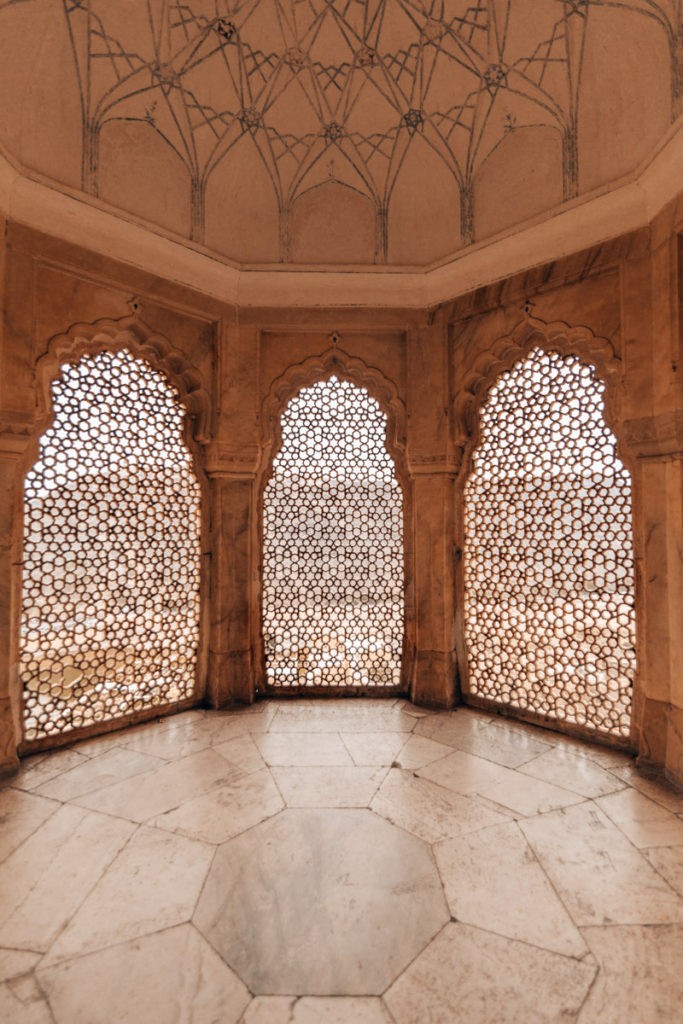 Jharokha's inside the fort