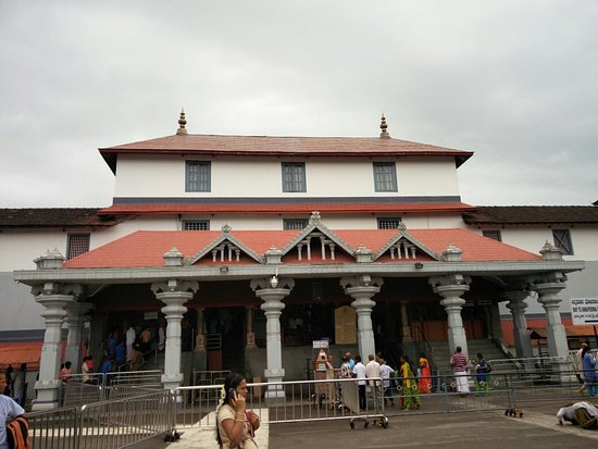 Dharmasthala temple is around 800 years old with an average daily visitors is around 10,000 people.The main deity of the temple is lord Manjunatha 