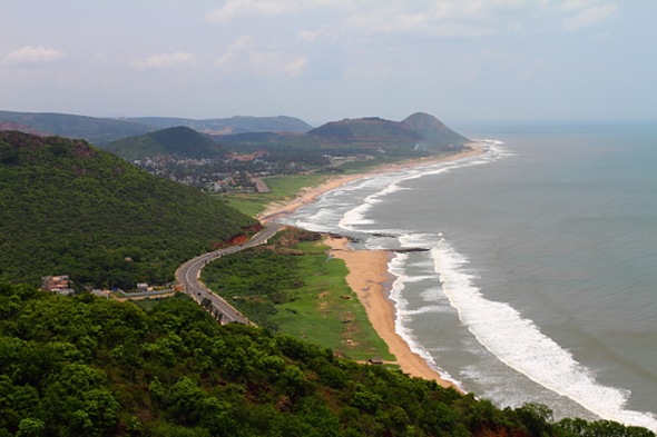 Eastern Ghats  are discontinuous mountain range along the eastern coast of India.  They run parallel to Bay of Bengal.