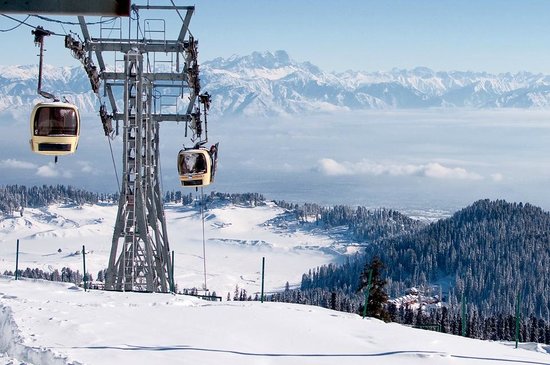 Beautiful snow mountains in Gulmarg