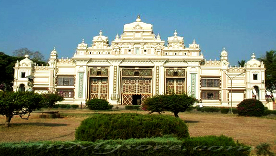 Jaganmohan palace is in the city of Mysore, Karnataka, India. The magnificent palace was built in the year 1861