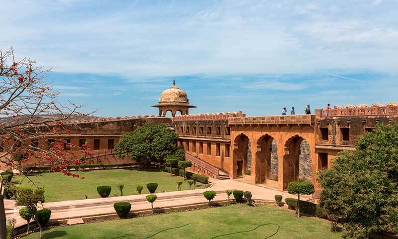 Jaigarh fort architecture