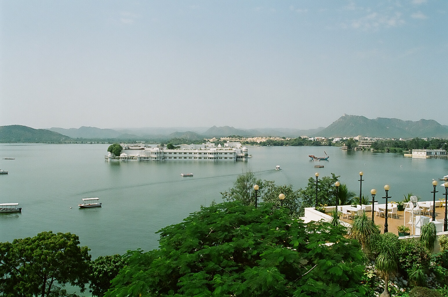 Artificial lake Pichola with four Islands
