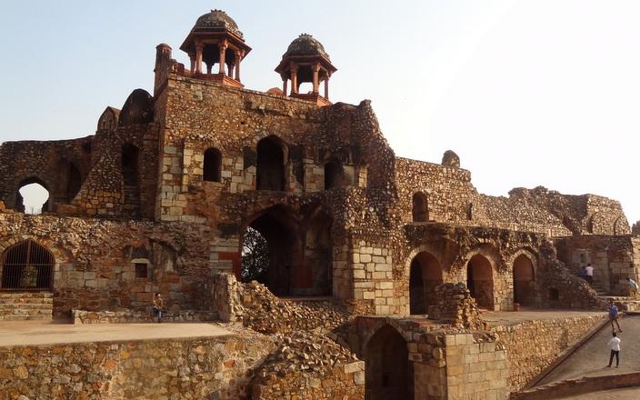 Purana Qila also known as old fort was built by Humayun and Sher Shah. It is one of the oldest forts present in Delhi.