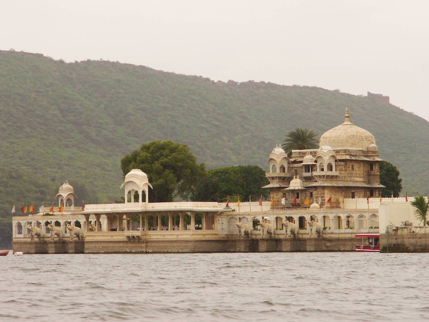 Jag Mandir Palace in Lake Pichola