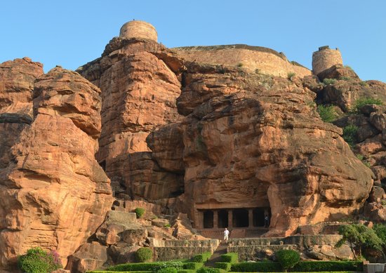 Badami  is located in Bagalkot district of Northern part of Karnataka. The place is world famous for the cave temples built during the Chalukya period.  