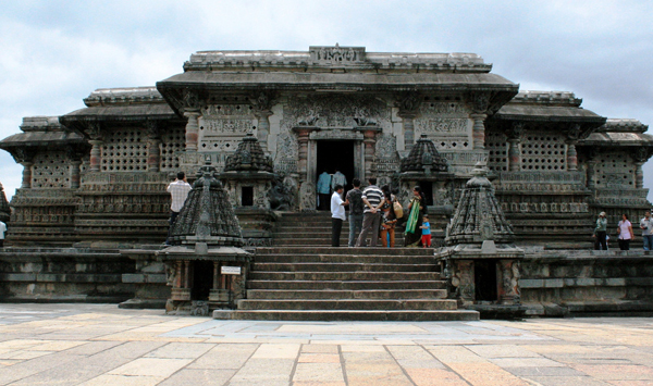 Belur is world famous for the Chennakeshava temple built during Hoysala period. Belur is also known as Velapura 