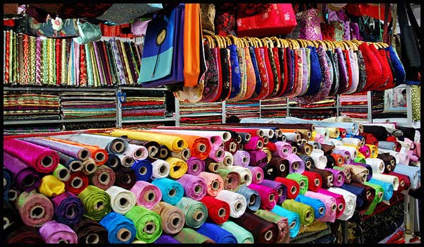 Lajpat Nagar Market is a famous market situated in South Delhi. It is residential cum shopping place in South Delhi. 