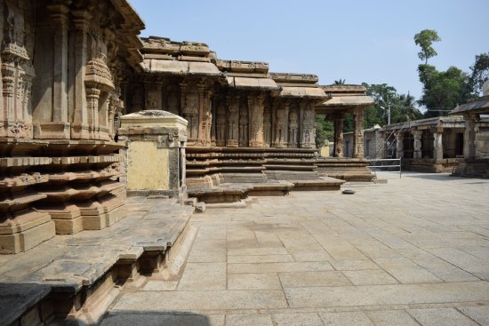 Vaidyeshvara temple Talakadu